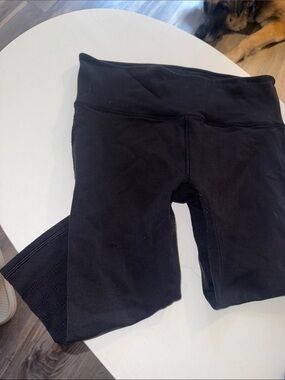 LULU LEMON WOMENS  Black Stretch Bike Shorts